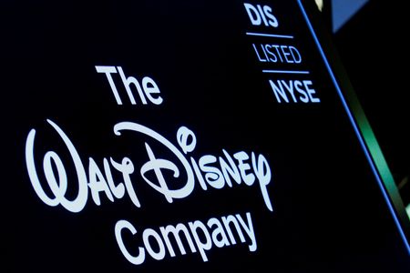 Motor racing-Formula One and Walt Disney extend ESPN deal until 2025