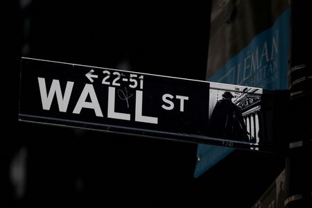 Wall Street bonuses to plunge 22% this year – NY state comptroller