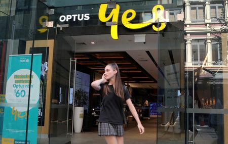 Analysis-In Australia, a hacking frenzy spurred by an undersized cybersecurity workforce