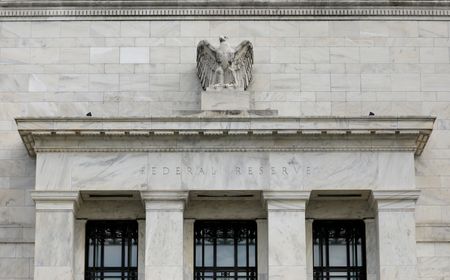 Stocks fall, yields rise as inflation data sends mixed signals