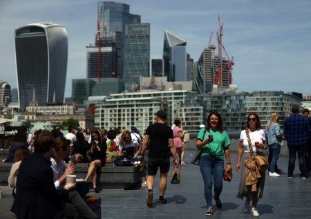 Household wealth optimism collapses, global survey shows