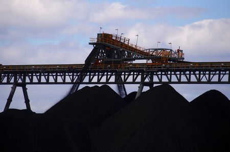 Australian state says coal miners must keep up to 10% for local needs