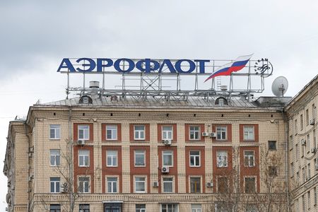 Aircraft lessors cool on risky markets after $10 billion Russia blow