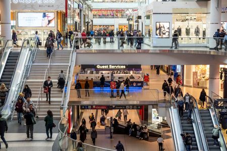 Strong Canada retail sales forecast adds fodder to rate hike argument