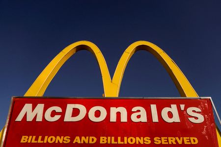 Falling costs may boost McDonald’s, other restaurant profits in 2023