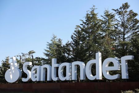 Santander books record 9.6 billion euro profit for 2022 on lending income