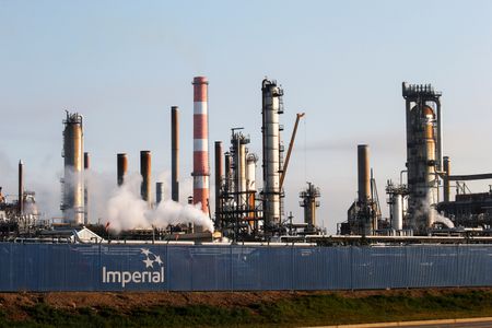 Oil falls about 3% as strong U.S. jobs data prompt interest rate concerns