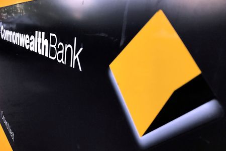 Australia’s four biggest banks fully pass on central bank rate hike