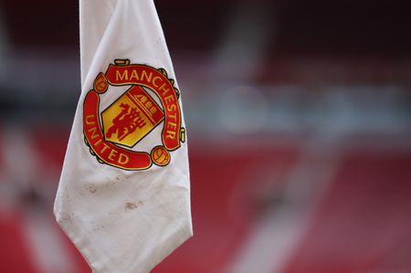 Soccer-Qatari investors preparing imminent bid for Manchester United – Bloomberg
