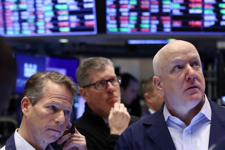 Stocks, dollar make little progress, after U.S. inflation data