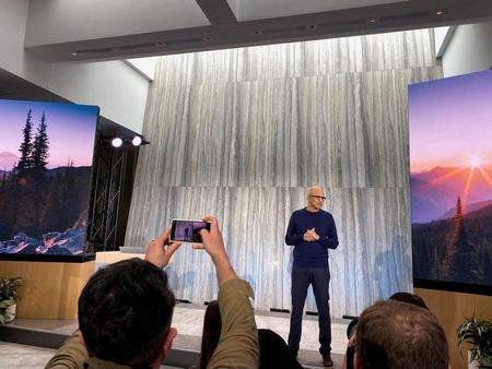 Exclusive-Microsoft’s Bing plans AI ads in early pitch to advertisers