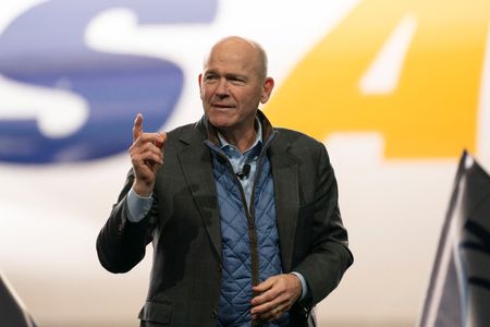Boeing offers CEO $5.3 million incentive to stay through recovery