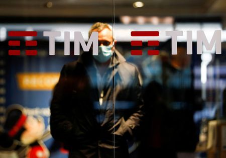 KKR extends bid for TIM’s grid as government looks into offer