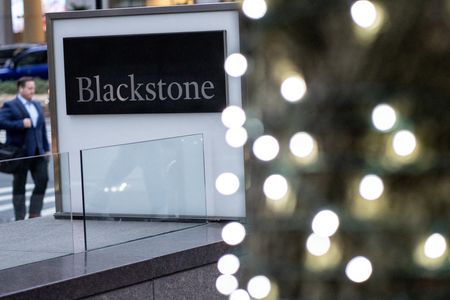 Blackstone’s Ike leaves to start new investment firm