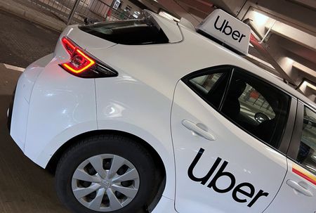 Uber bets on holiday demand after dull third quarter
