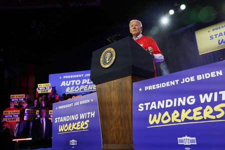 Biden backs Tesla, Toyota unionization, slams Trump