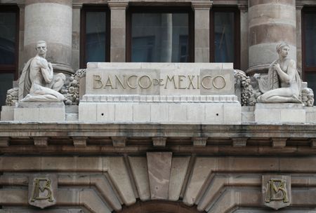 Mexican central banker says ‘it is clear’ economy is slowing