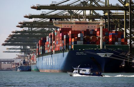 Singapore’s Jan non-oil domestic exports fall 25% y/y