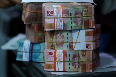 Analysis-Indonesia’s renewed dalliance with global bond investors may be brief