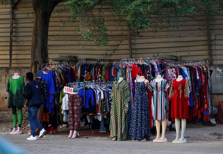 Nigeria economic growth slows as industry and oil sectors shrink